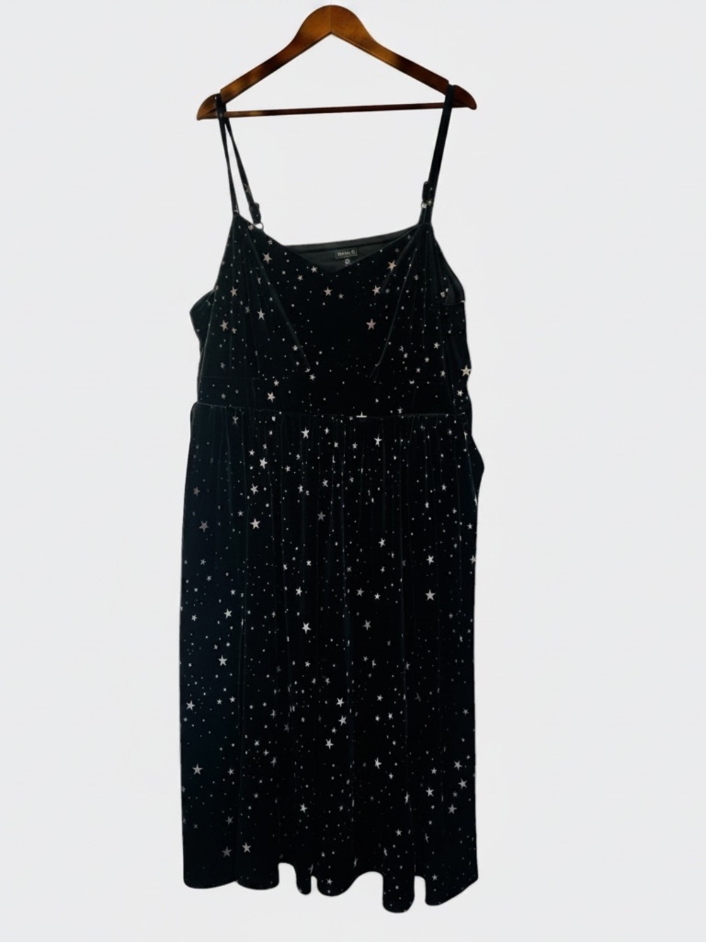 Torrid Midi Velvet Skater Dress Size 3X Black Star Print Sleeveless - Picture 3 of 7
